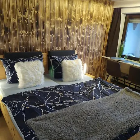 Mailin's Inkl Card Apartment